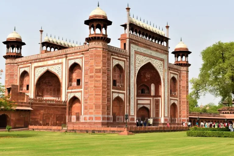 Best Places To Visit in Uttar Pradesh